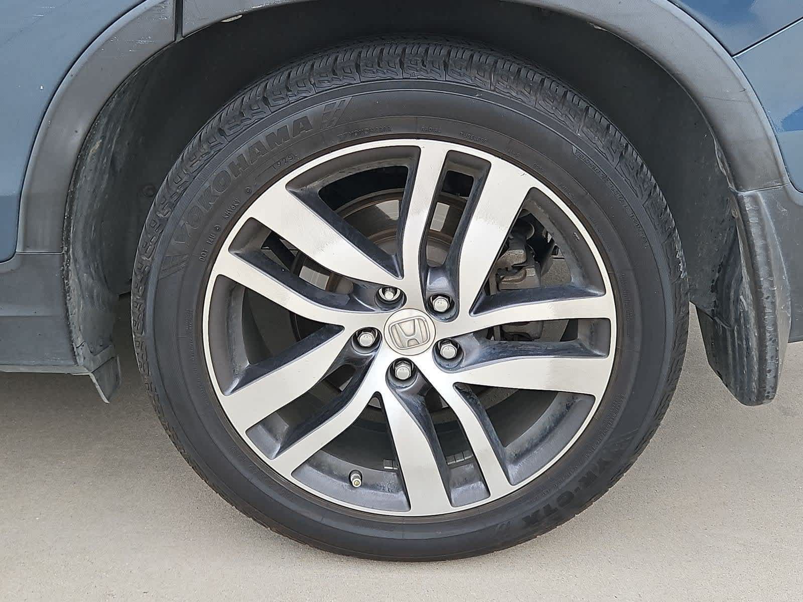 Used 2017 Honda Pilot Touring image 13