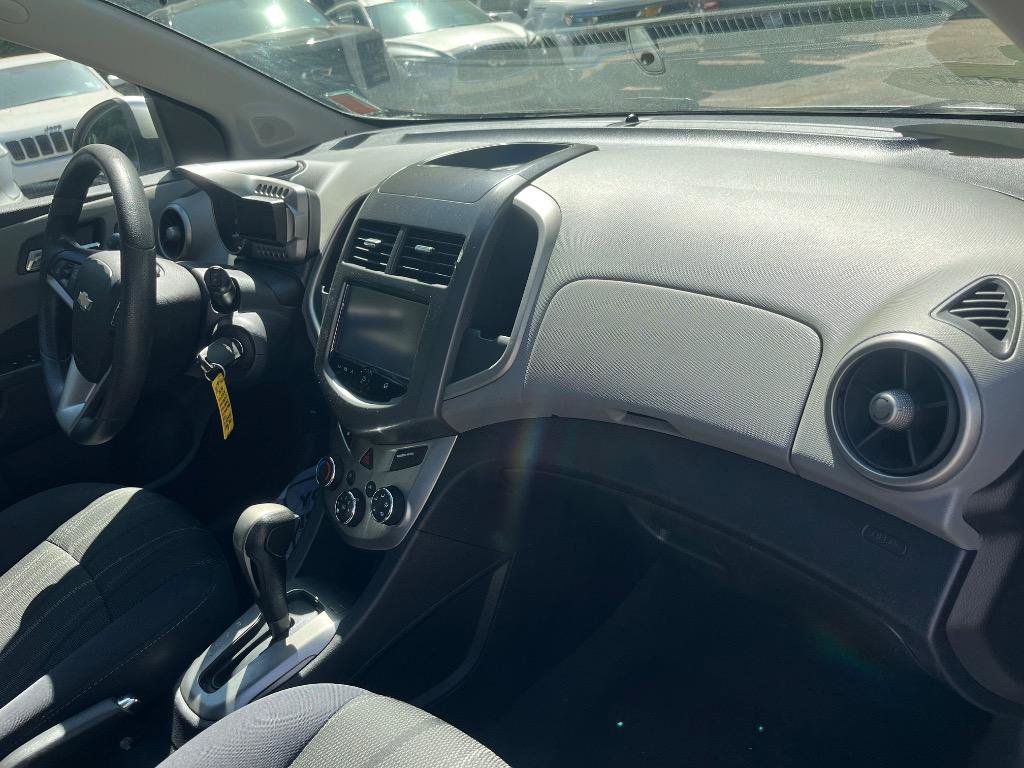 Used 2014 Chevrolet Sonic LT w/ Fun and Sun Package FWD image 35