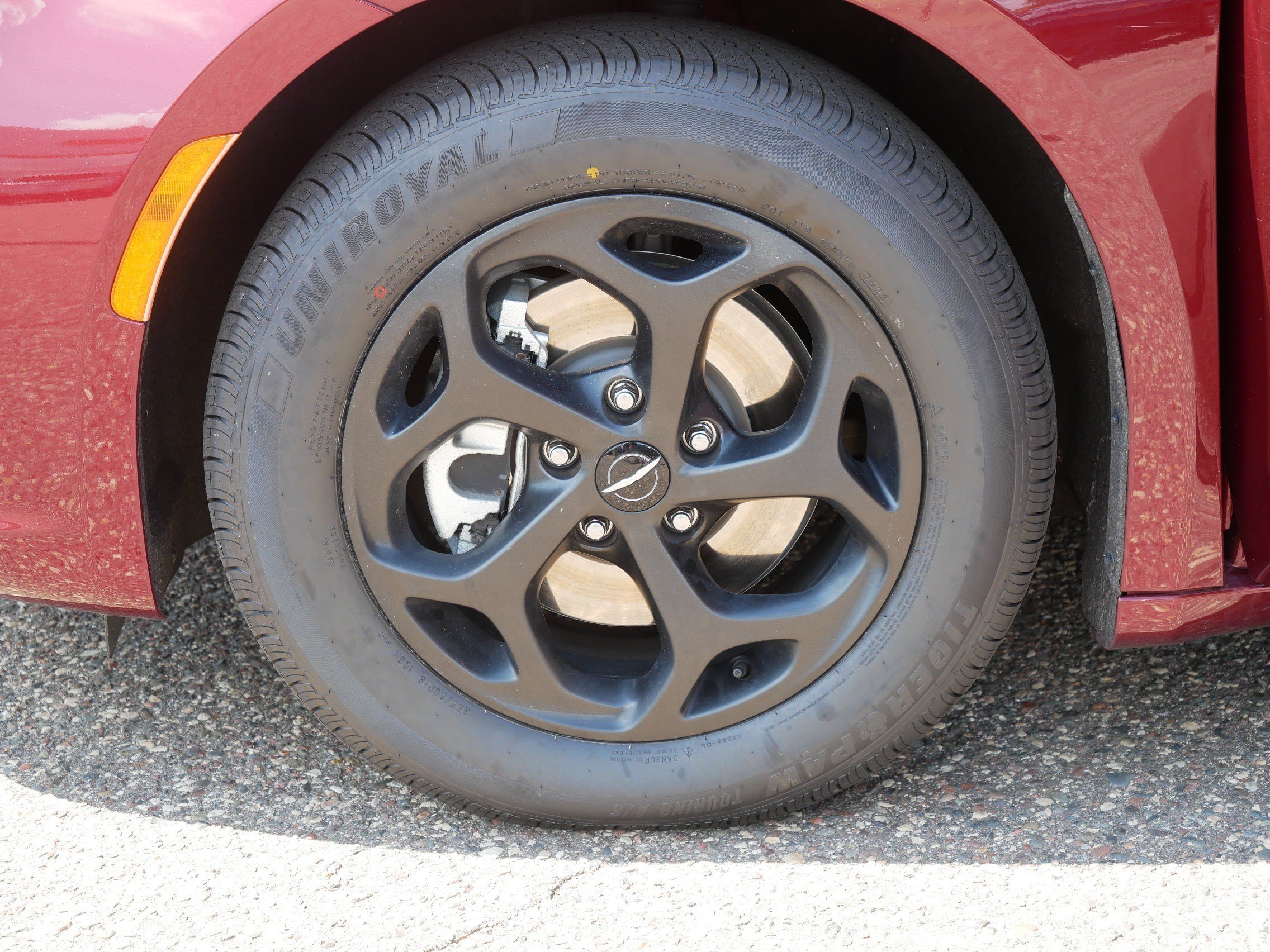 Used 2023 Chrysler Pacifica Touring-L w/ S Appearance Package FWD image 15