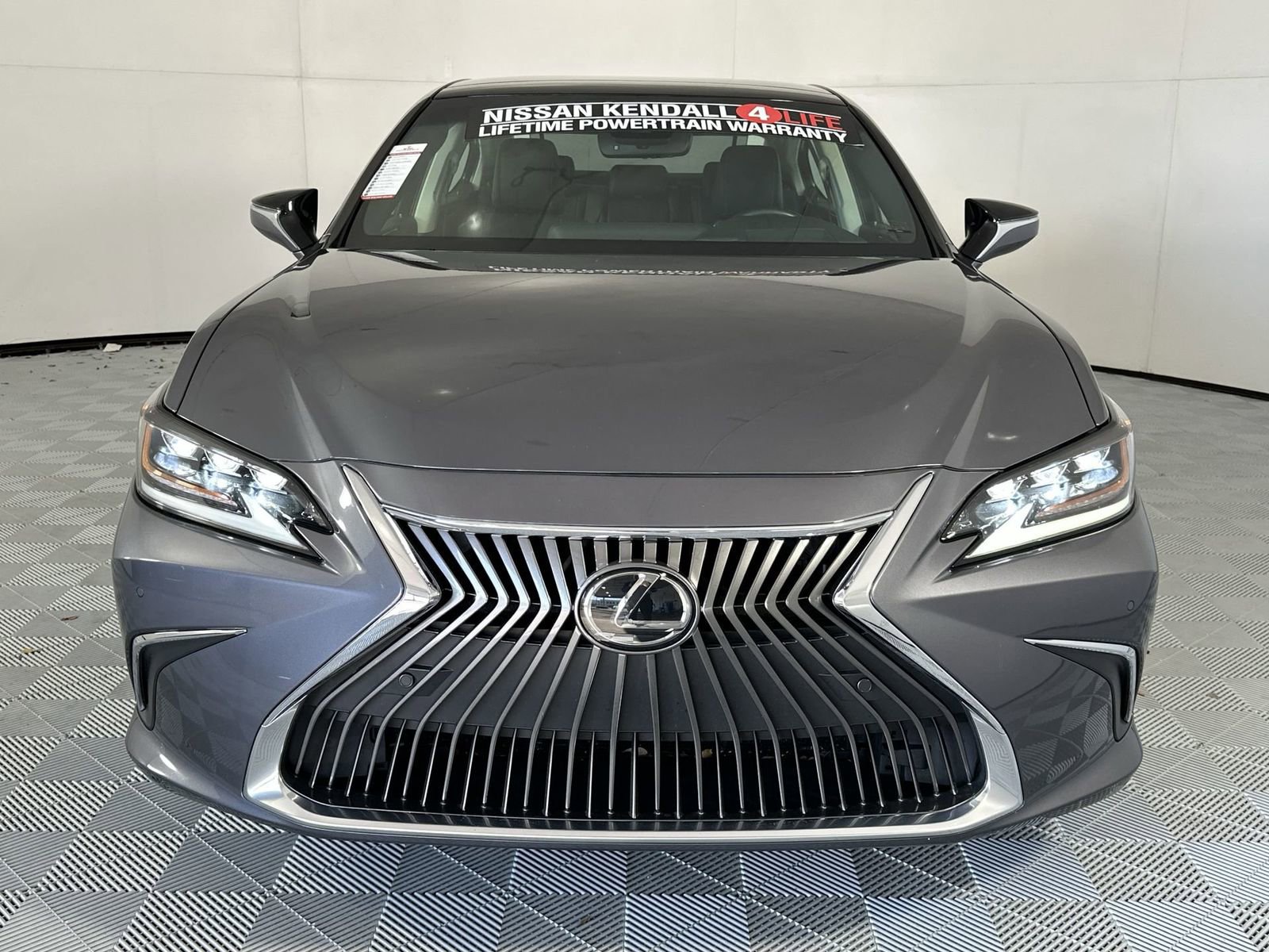Used 2019 Lexus ES 350 w/ Accessory Package 2 FWD image 3