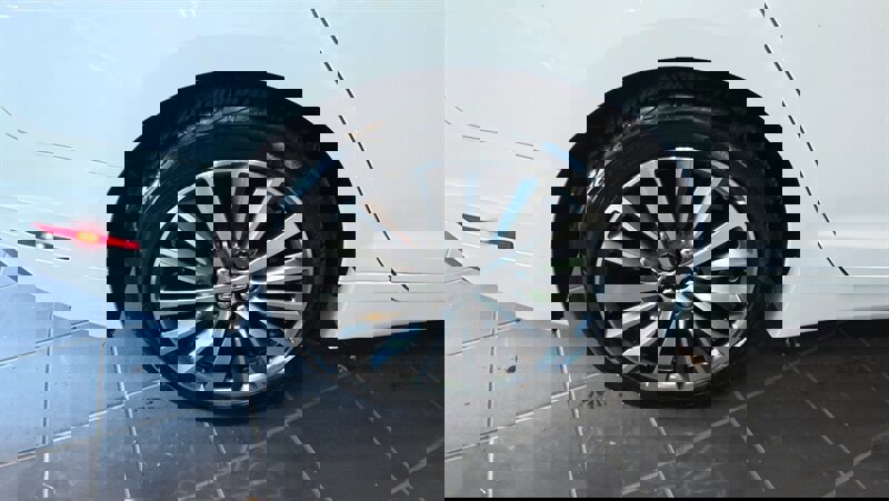 Used 2020 Lincoln MKZ w/ Convenience Package image 32