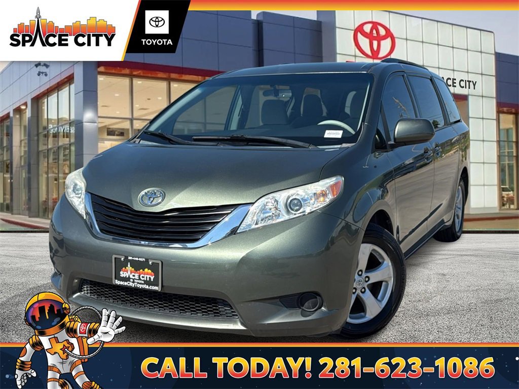 Used 2014 Toyota Sienna LE