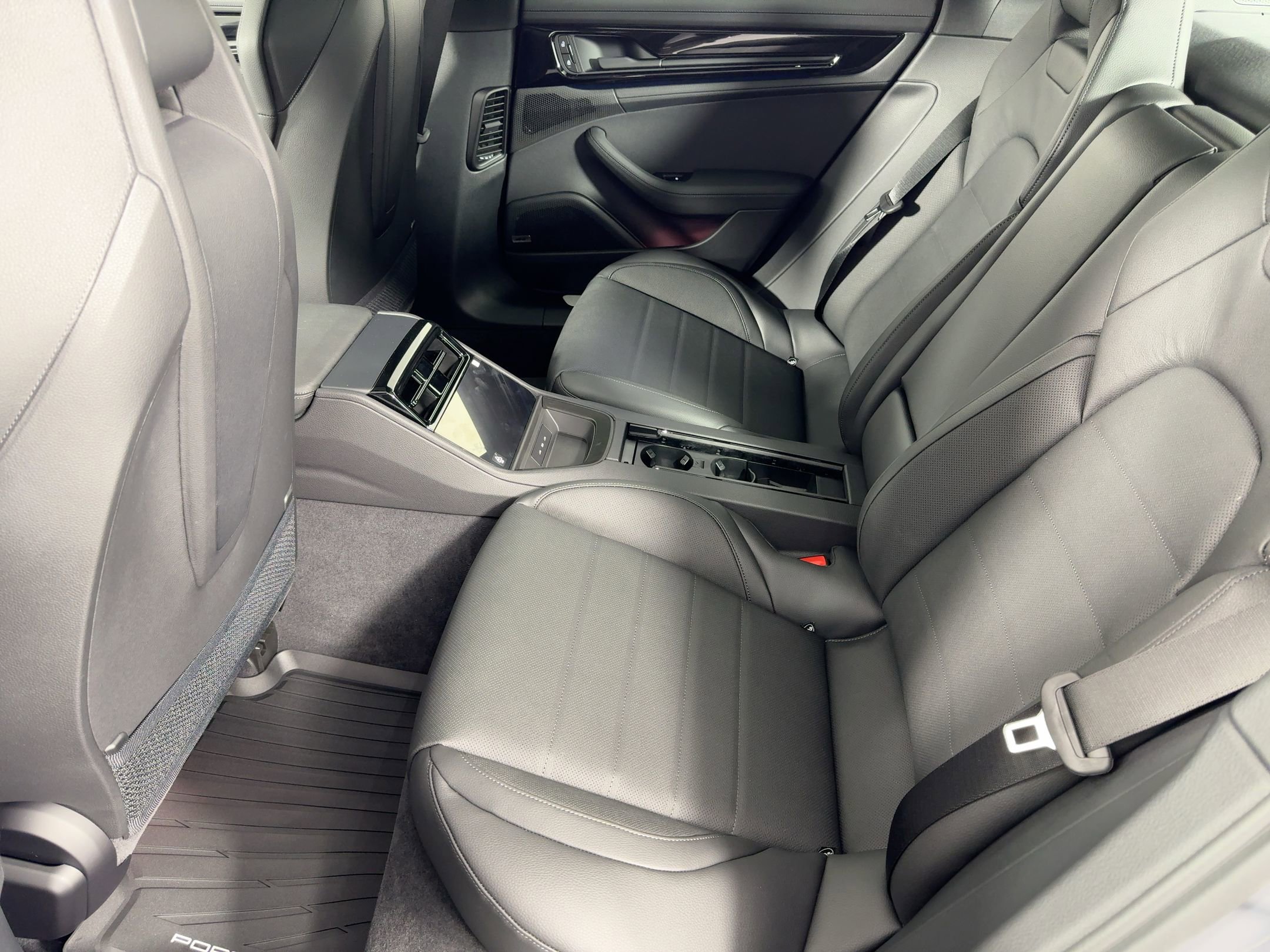 New 2026 Porsche Panamera 4 AWD/4WD image 15