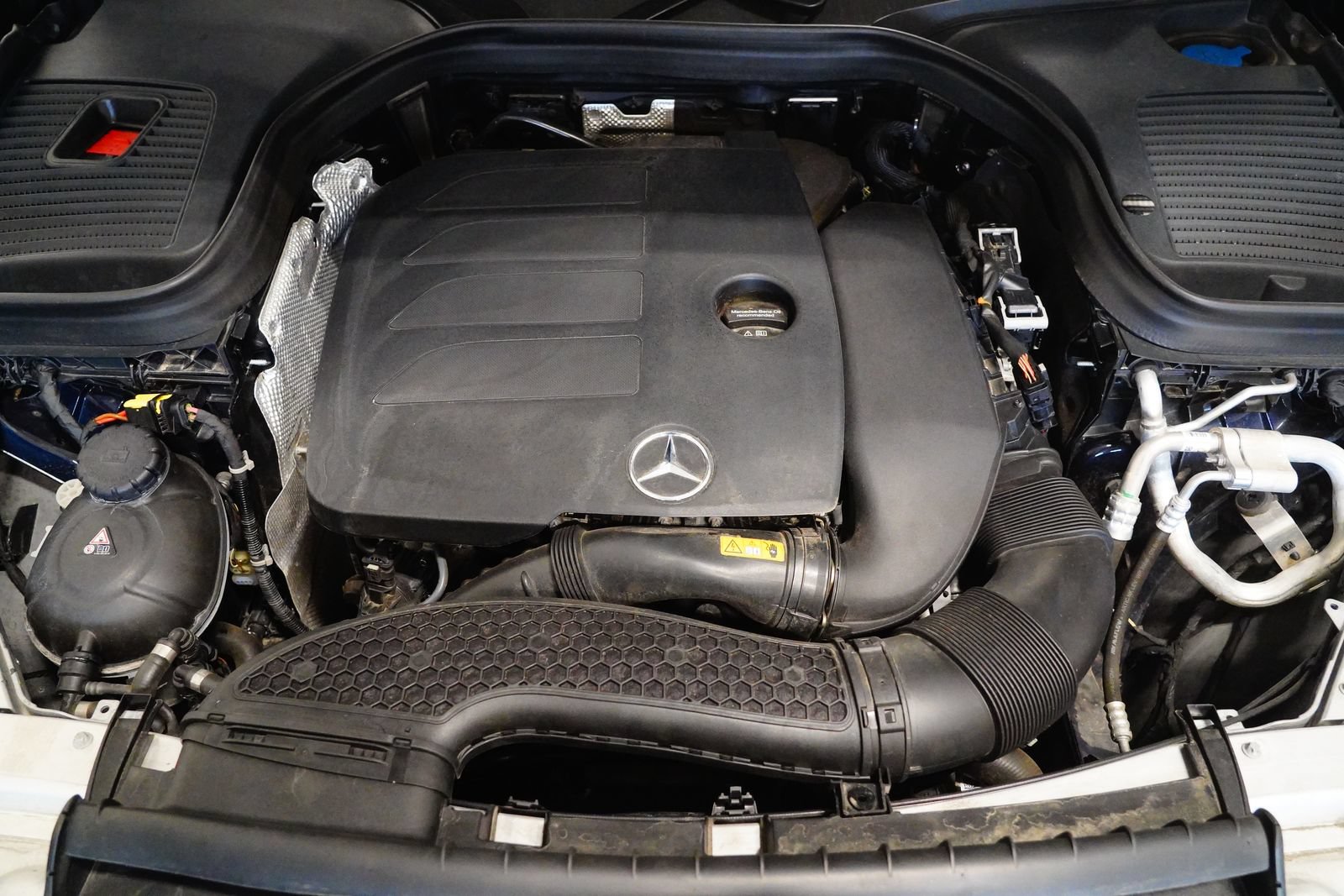 Used 2021 Mercedes-Benz GLC 300 4MATIC image 29