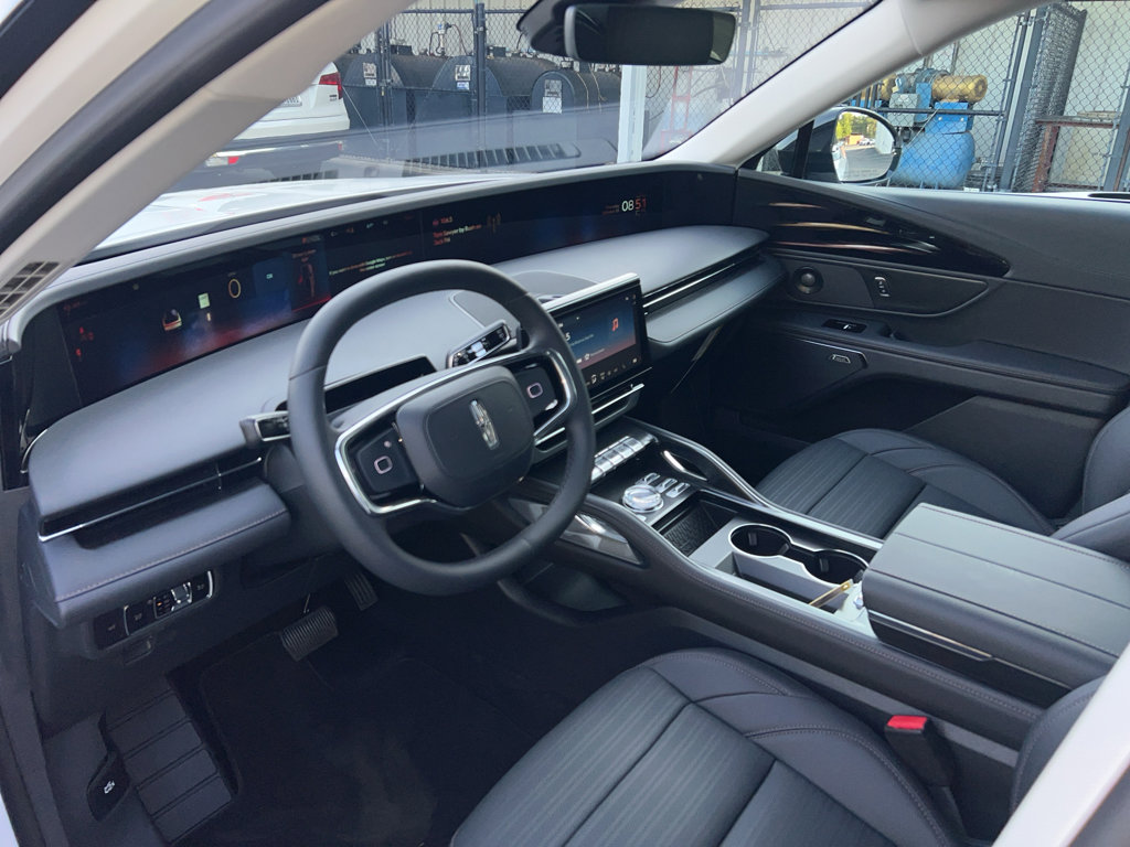 New 2026 Lincoln Nautilus Reserve w/ Jet Appearance Package image 8