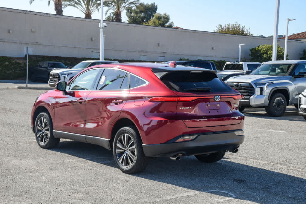 Used 2021 Toyota Venza LE AWD/4WD image 8