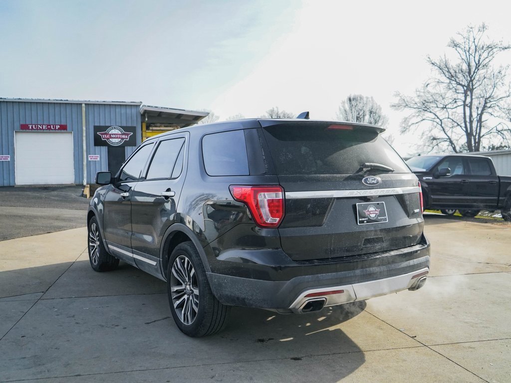 Used 2017 Ford Explorer Platinum image 4