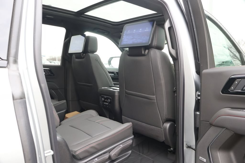 New 2026 Chevrolet Suburban RST w/ Advanced Technology Package AWD/4WD image 45