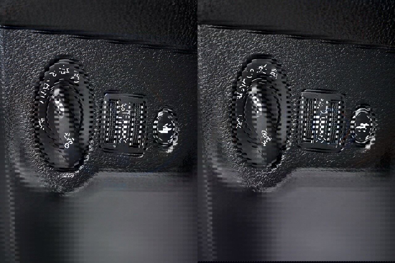 Used 2022 Dodge Challenger GT image 27