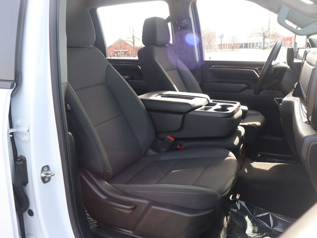 Used 2024 Chevrolet Silverado 2500 LT image 24