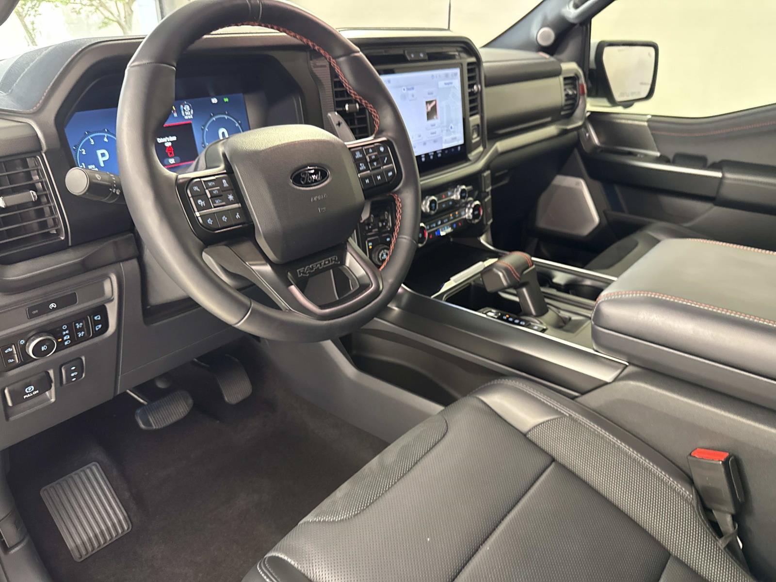 Used 2025 Ford F150 Raptor AWD/4WD image 20