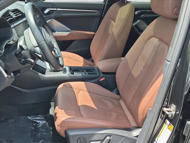 Used 2022 Audi Q3 2.0T Premium Plus w/ Premium Plus Package AWD/4WD image 16