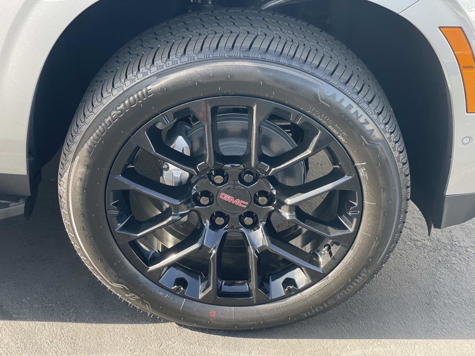 New 2026 GMC Yukon XL Elevation image 30