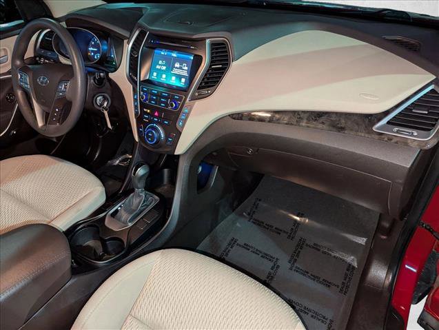 Used 2017 Hyundai Santa Fe SE image 20