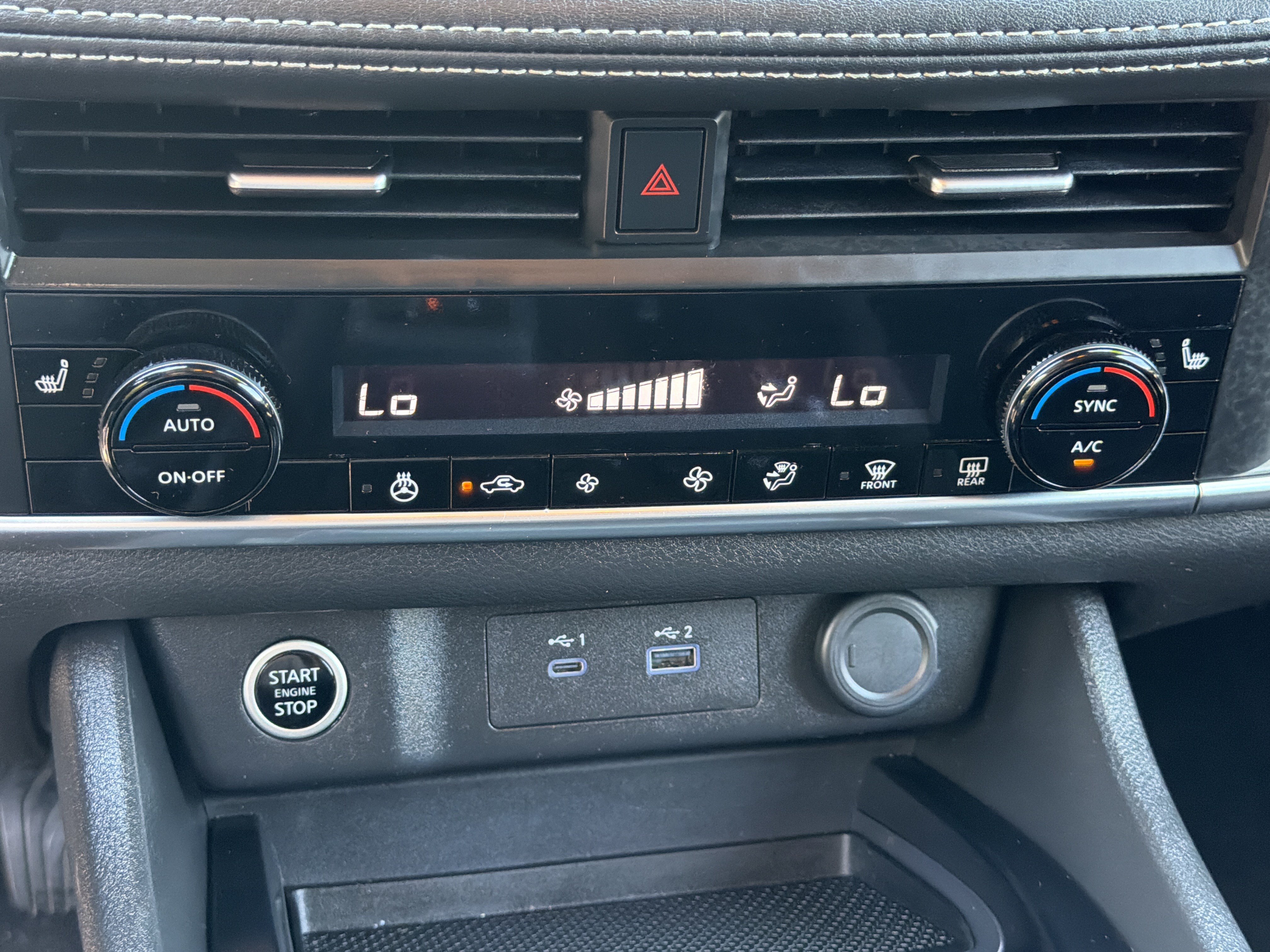 Used 2023 Nissan Rogue SV w/ SV Premium B Package FWD image 31