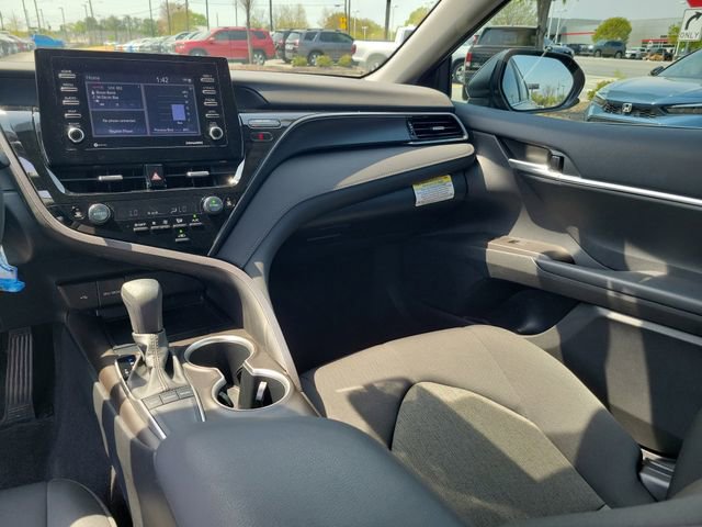 Used 2023 Toyota Camry LE image 27