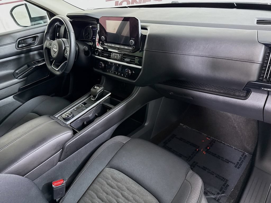 Certified 2025 Nissan Pathfinder SV AWD/4WD image 34