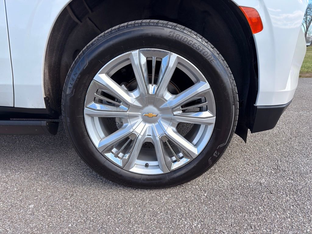 Used 2022 Chevrolet Suburban High Country w/ LPO, Illumination Package image 14