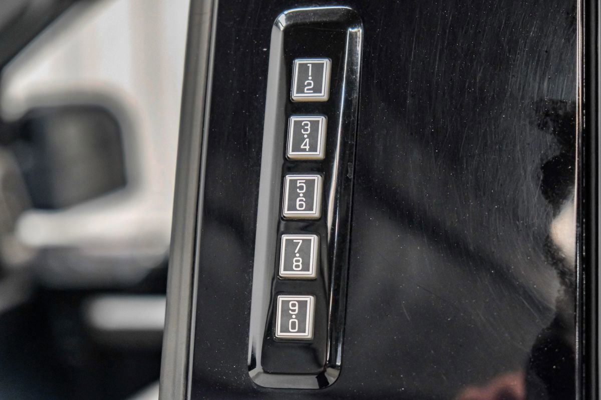 Used 2018 Ford F150 Raptor w/ Equipment Group 802A Luxury image 42