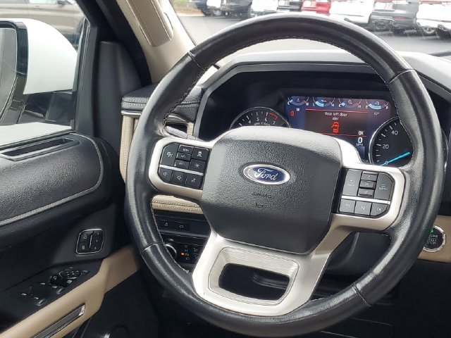 Used 2024 Ford Expedition Limited AWD/4WD image 31