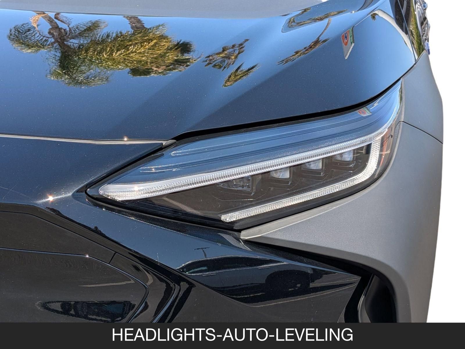 Used 2024 Subaru Solterra Premium image 11