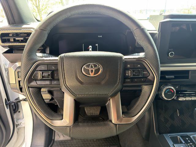 Used 2025 Toyota Tacoma TRD Off-Road AWD/4WD image 23