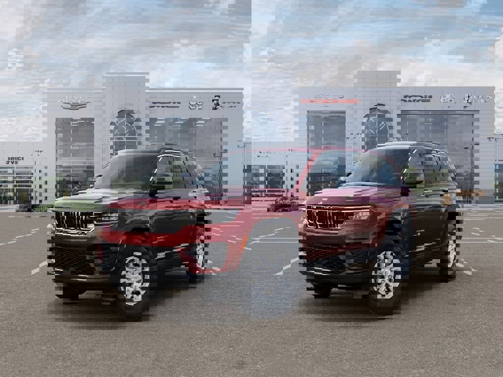 New 2025 Jeep Grand Cherokee Laredo w/ Trailer Tow Package