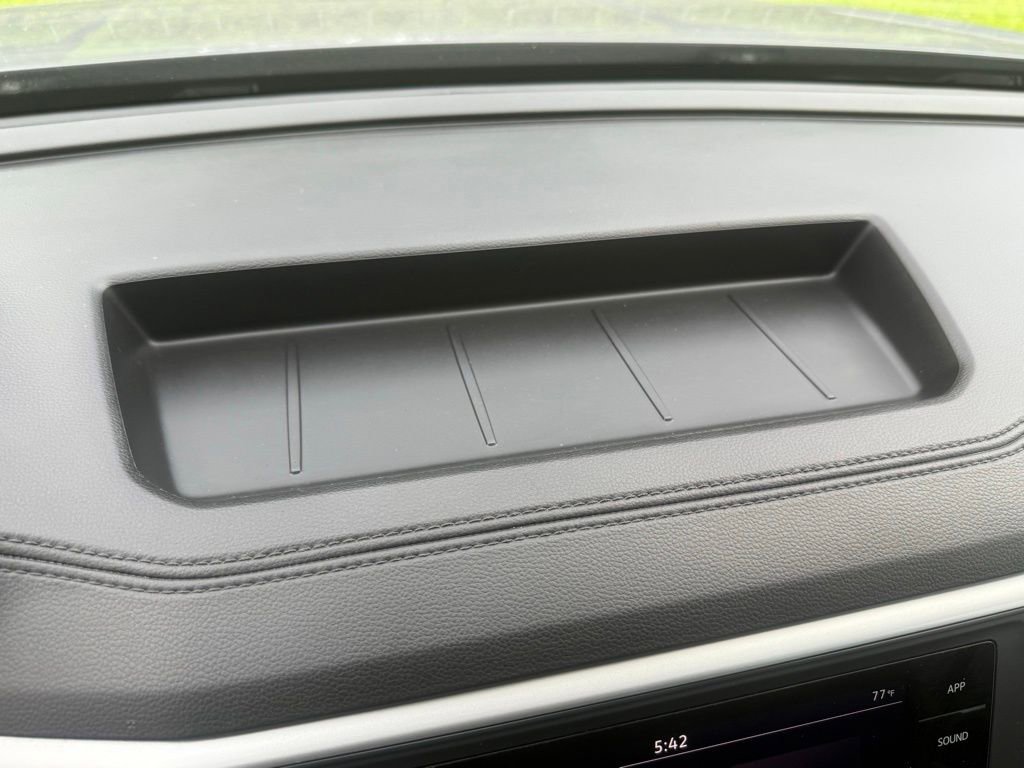 Used 2021 Volkswagen Atlas Cross Sport SE image 10