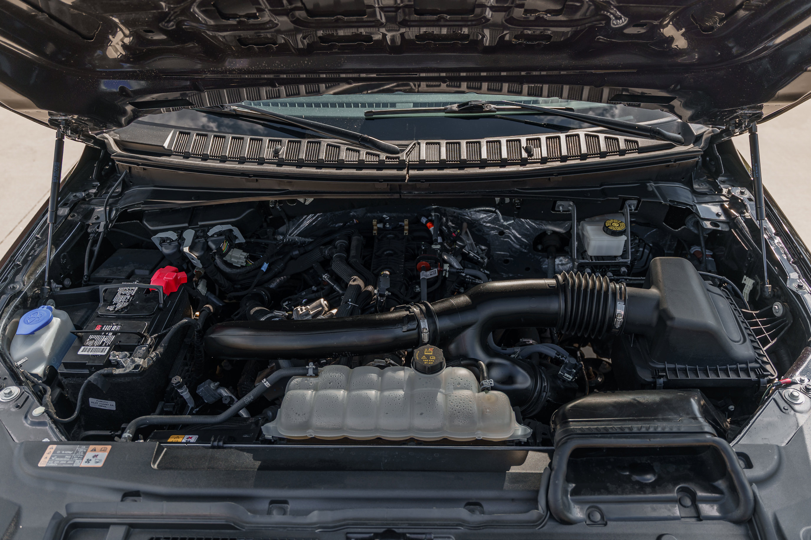 Used 2024 Ford Expedition Limited image 32