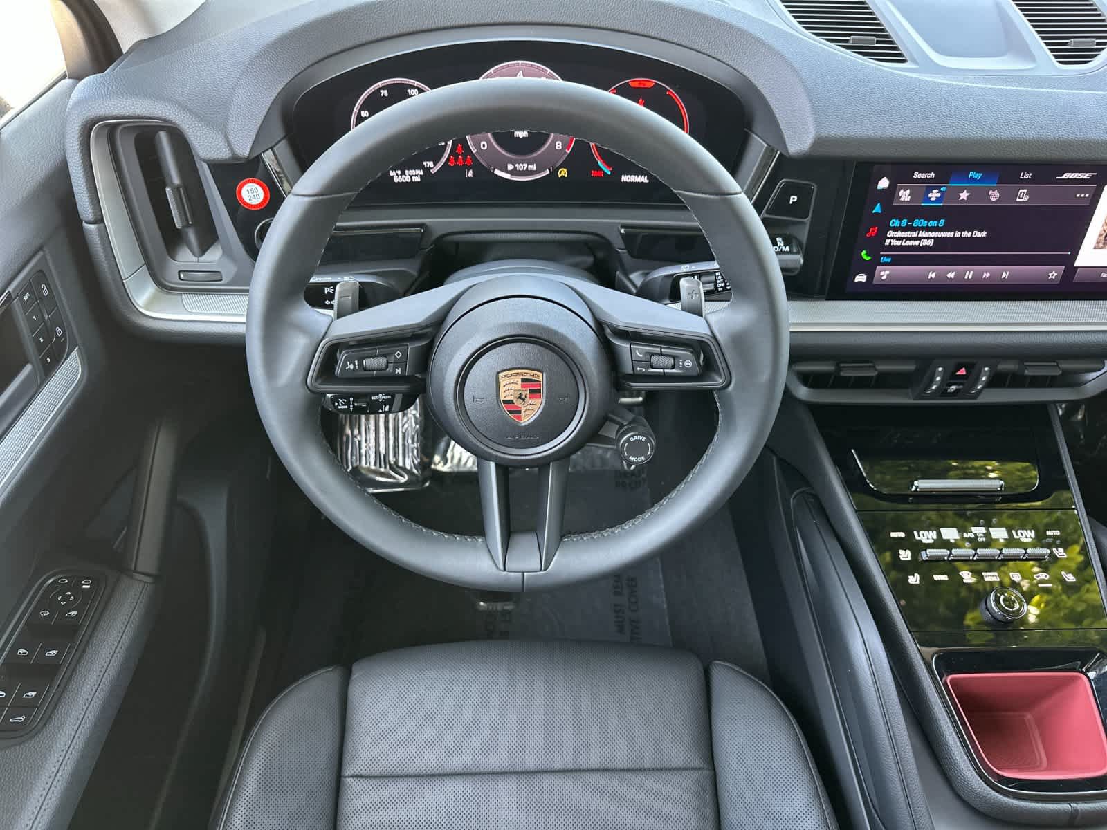 Certified 2025 Porsche Cayenne AWD/4WD image 15