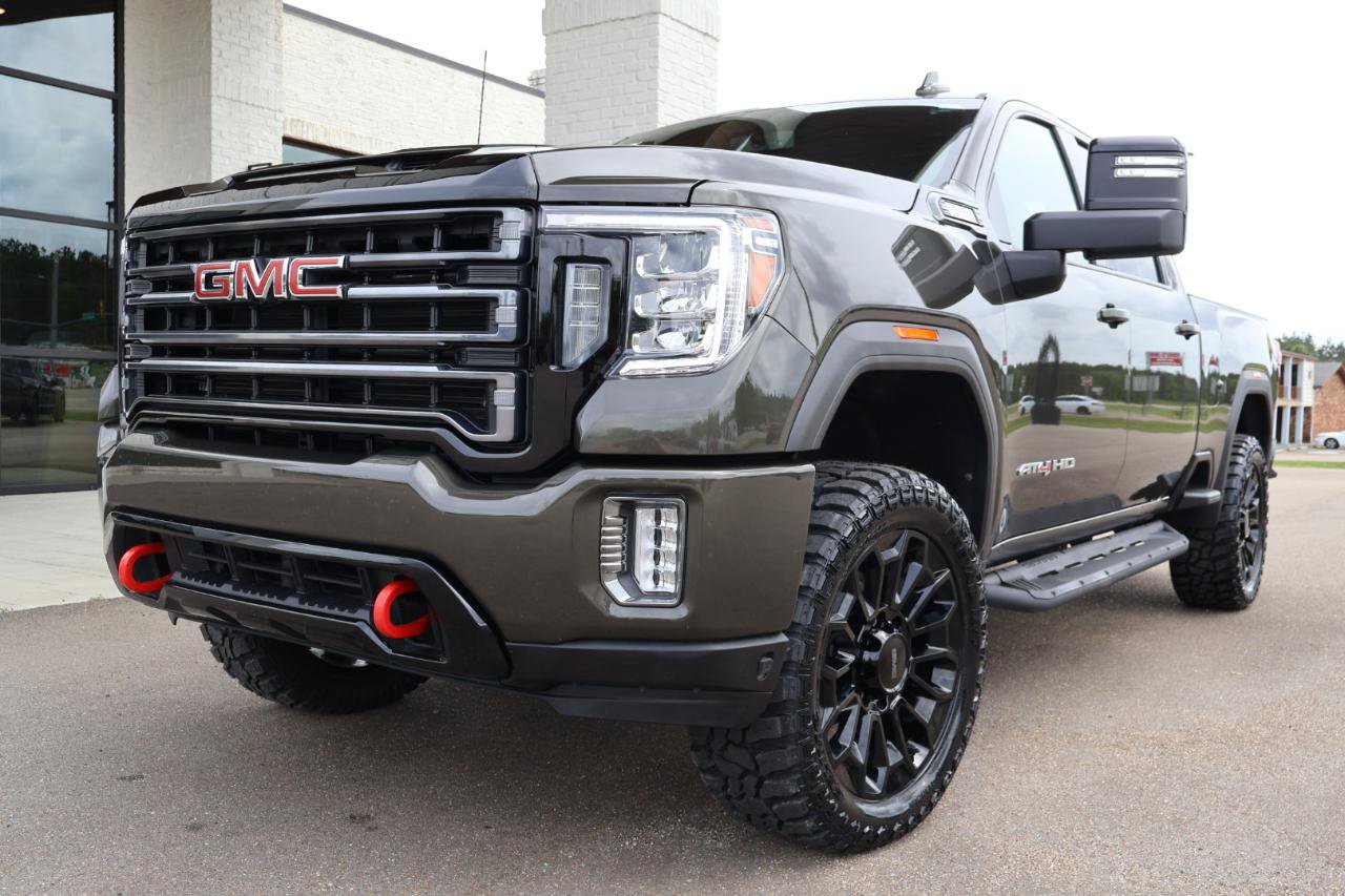 Used 2023 GMC Sierra 2500 AT4 image 2