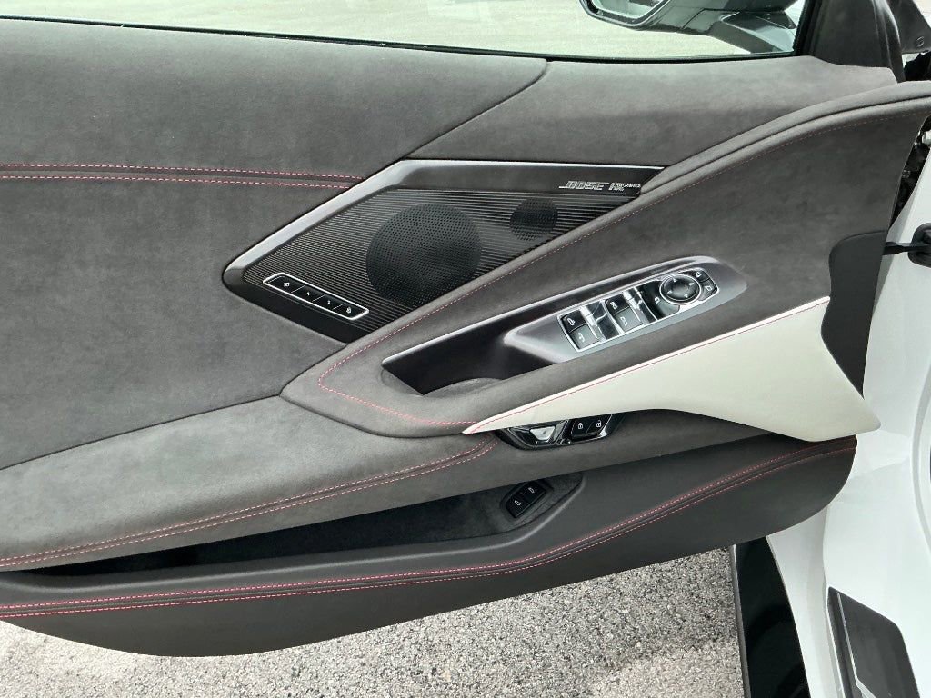 Used 2023 Chevrolet Corvette Stingray Premium Conv w/ Z51 Performance Package image 18