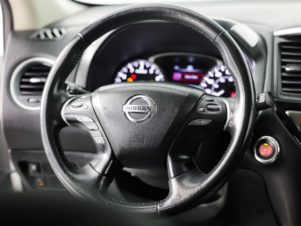 Used 2019 Nissan Pathfinder SV FWD image 19