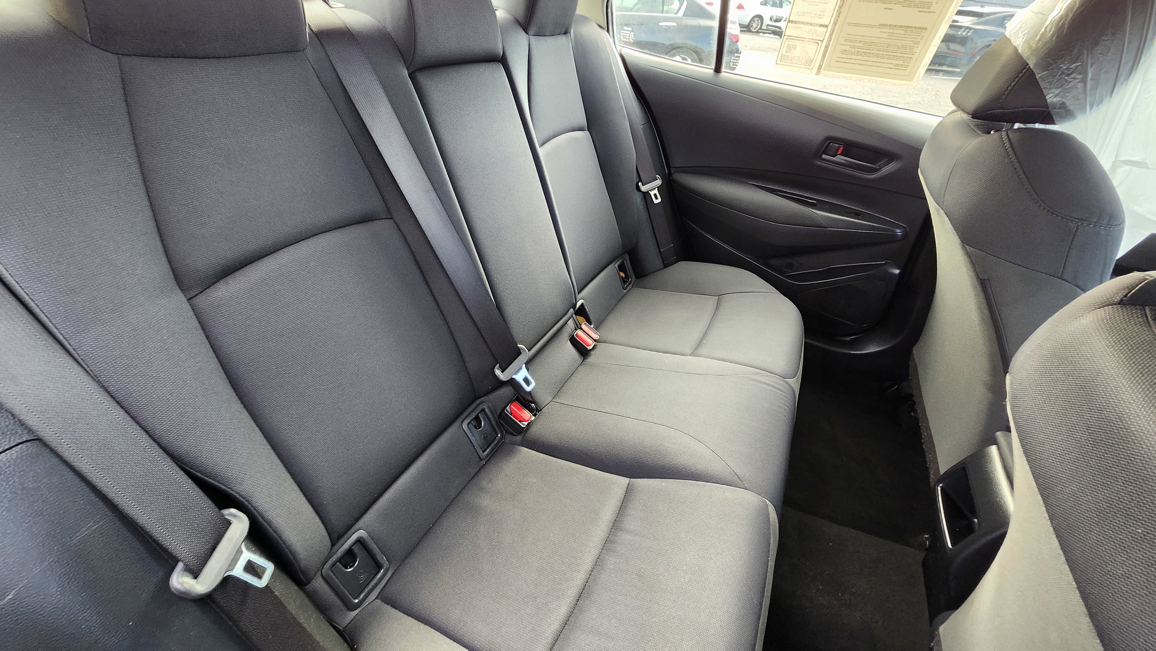 Used 2022 Toyota Corolla LE image 18