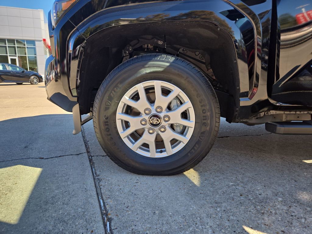 Certified 2025 Toyota Tacoma SR5 image 29