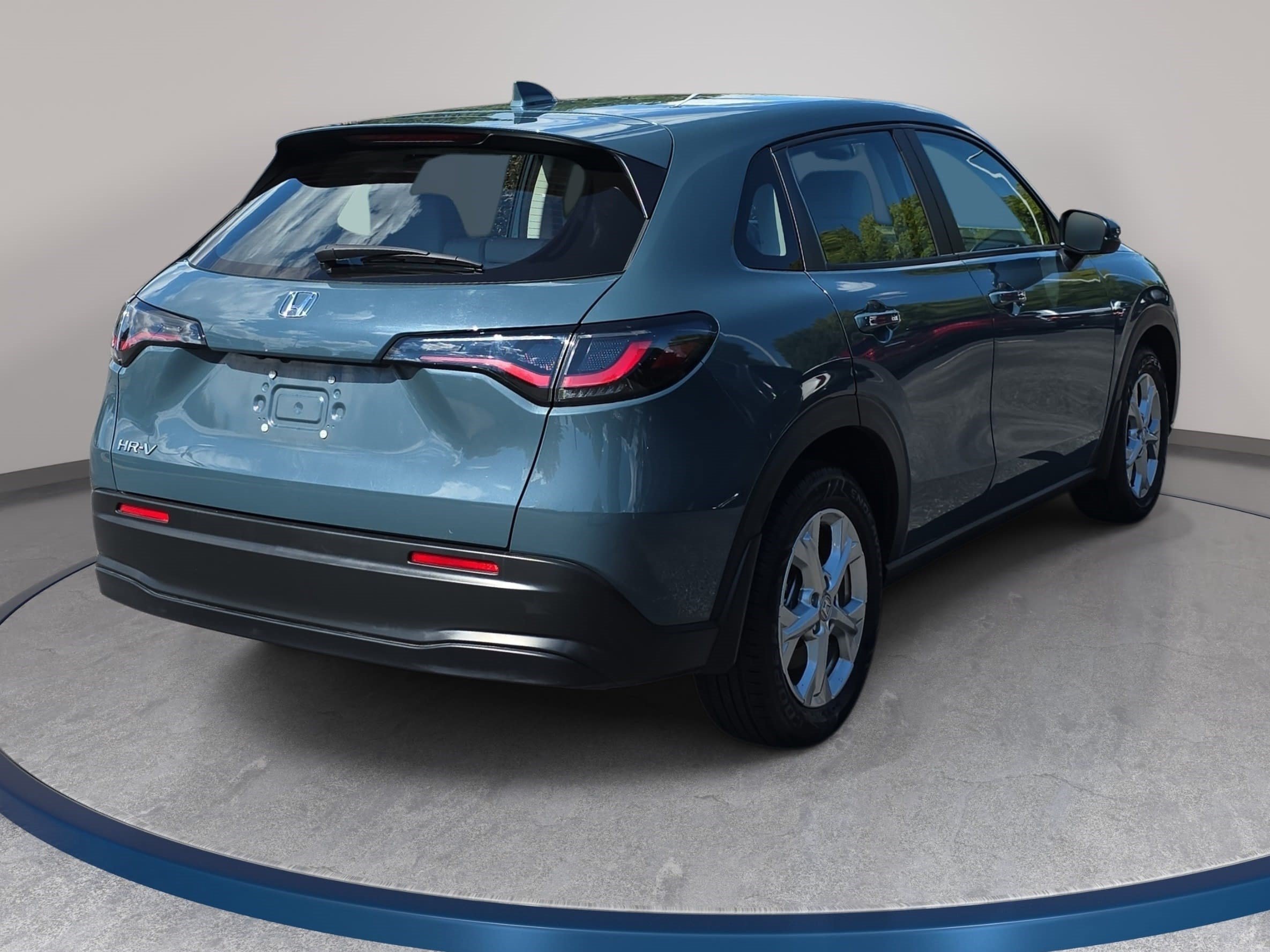 Certified 2025 Honda HR-V LX image 5