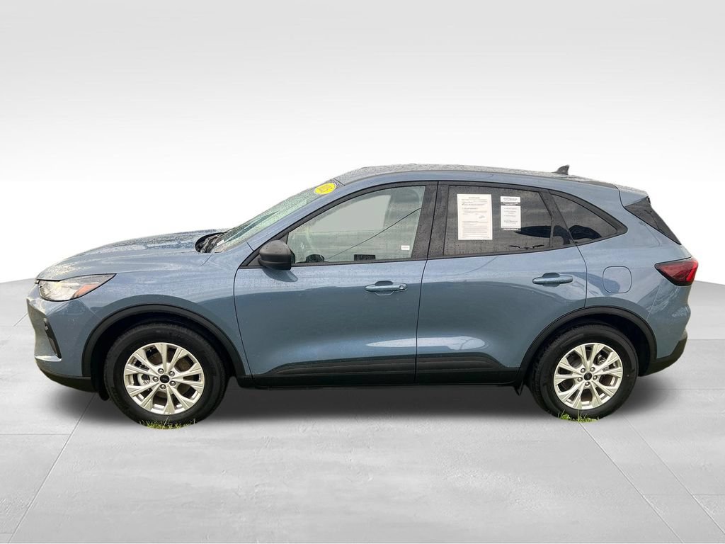 Used 2025 Ford Escape Active FWD image 2