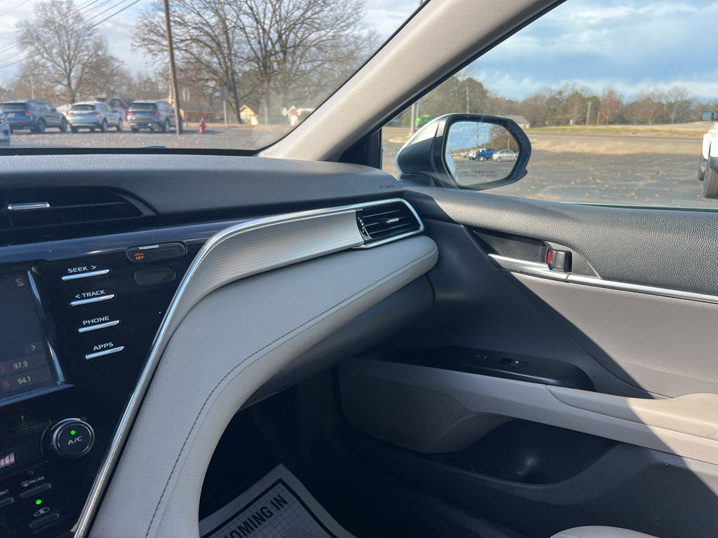 Used 2018 Toyota Camry SE w/ Protection Package (Q2) image 24