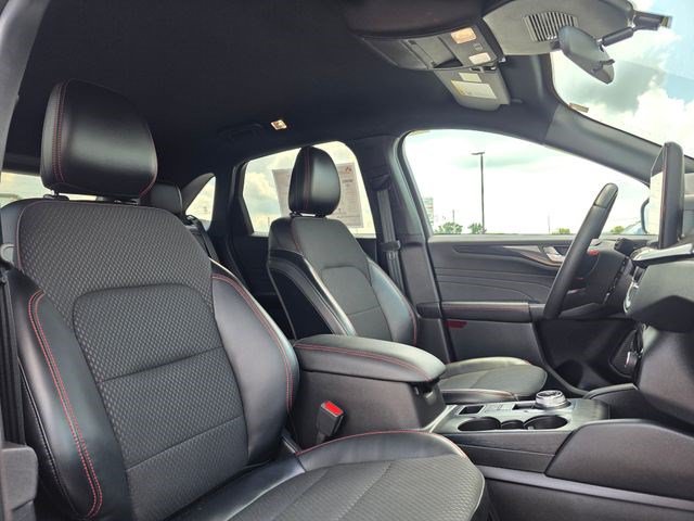Used 2023 Ford Escape ST-Line w/ Tech Pack #1 AWD/4WD image 18