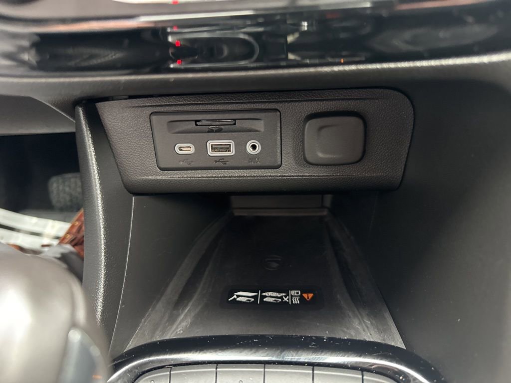 Used 2020 Buick Encore GX Essence w/ Advanced Technology Package image 30