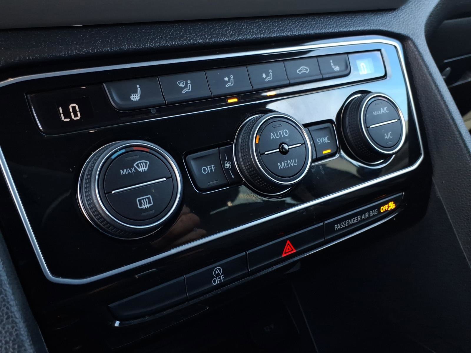 Certified 2022 Volkswagen Atlas Cross Sport SE w/ Black Wheel Package image 28