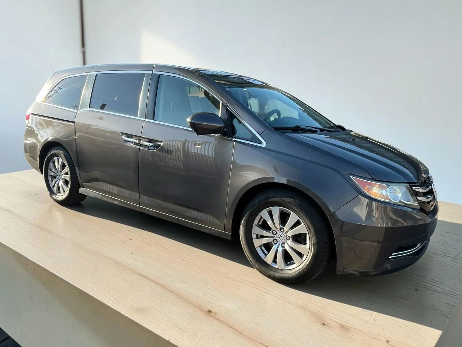 Used 2016 Honda Odyssey EX image 4
