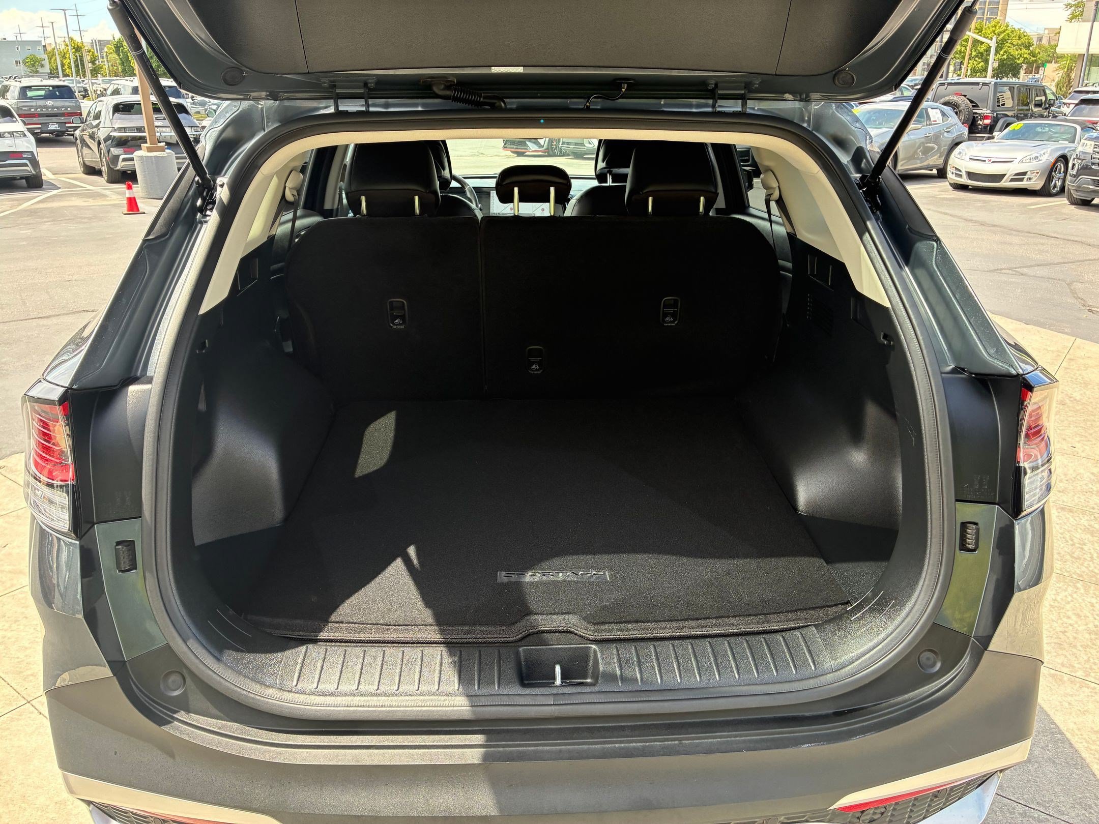 Used 2025 Kia Sportage EX AWD/4WD image 29