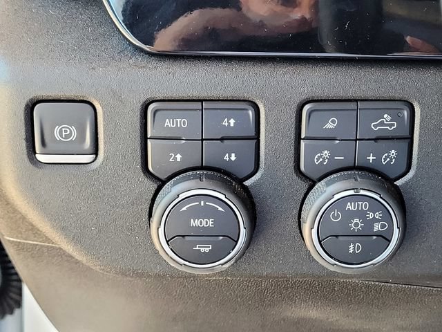 Used 2024 Chevrolet Silverado 3500 High Country AWD/4WD image 16