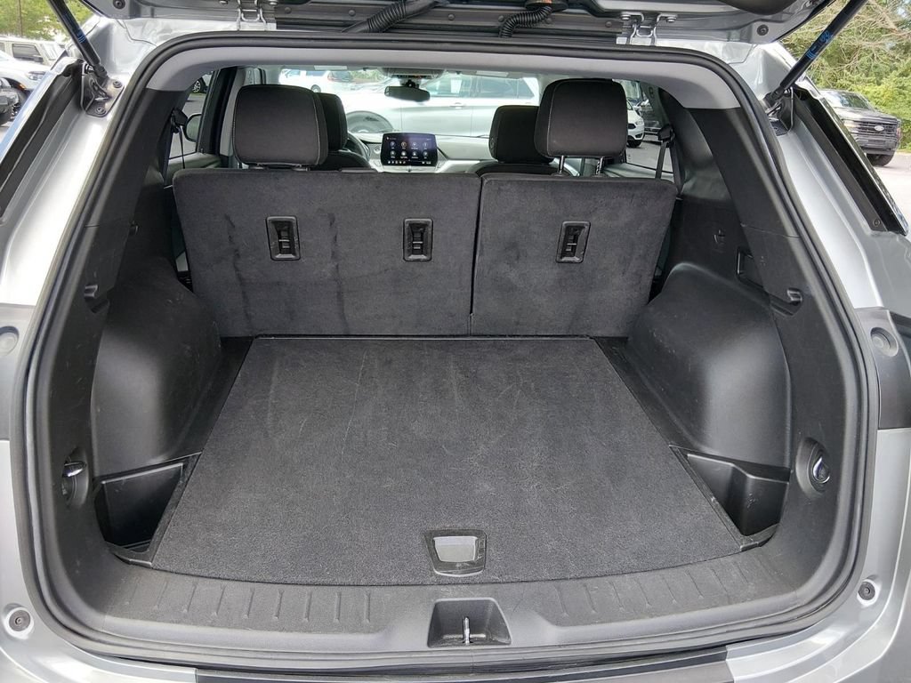 Used 2025 Chevrolet Blazer LT AWD/4WD image 16