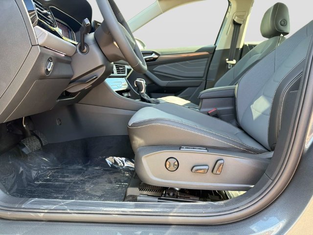 New 2027 Volkswagen Jetta SEL FWD image 18