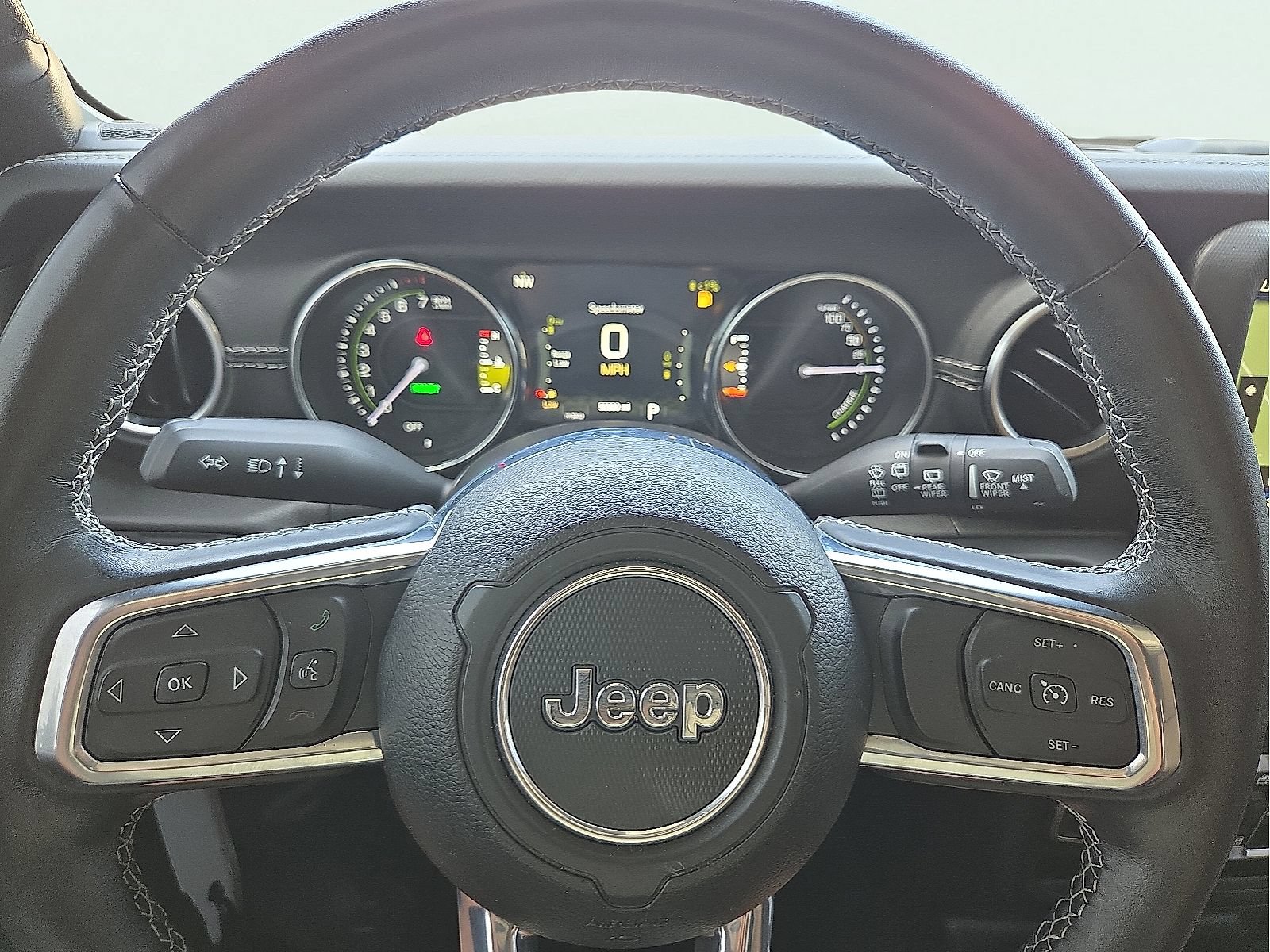 Used 2023 Jeep Wrangler Unlimited Sahara w/ Cold Weather Group AWD/4WD image 24