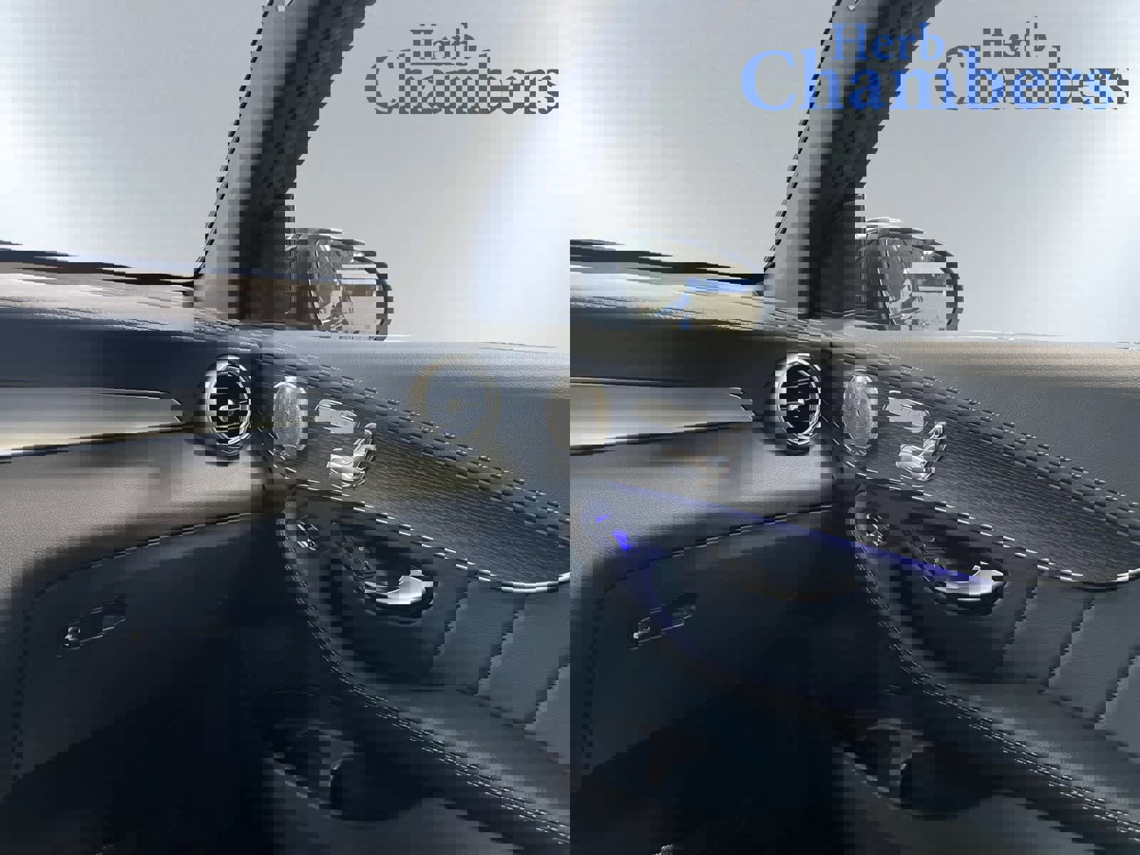 Used 2023 Mercedes-Benz GLC 300 4MATIC image 16