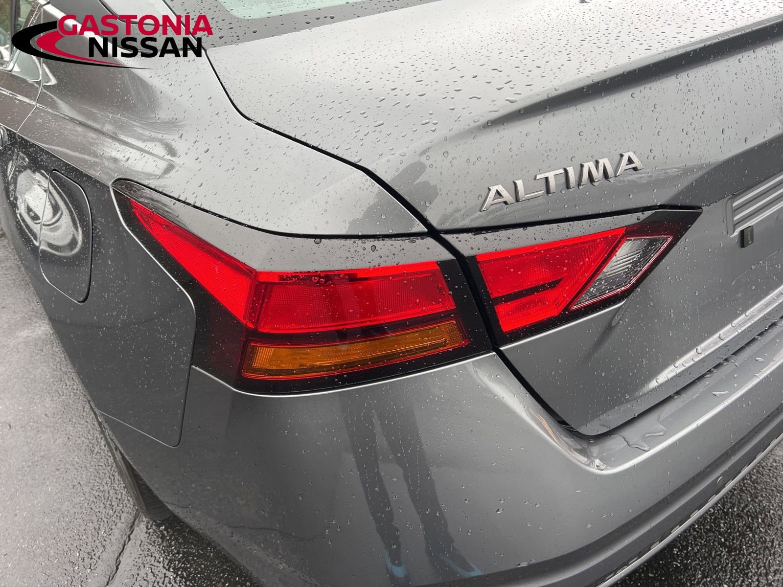 Used 2024 Nissan Altima 2.5 SV image 10