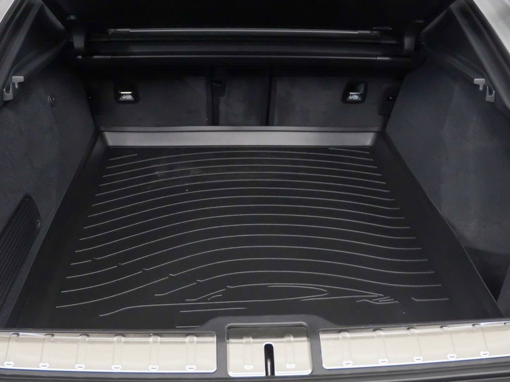 New 2026 Porsche Panamera Turbo image 13